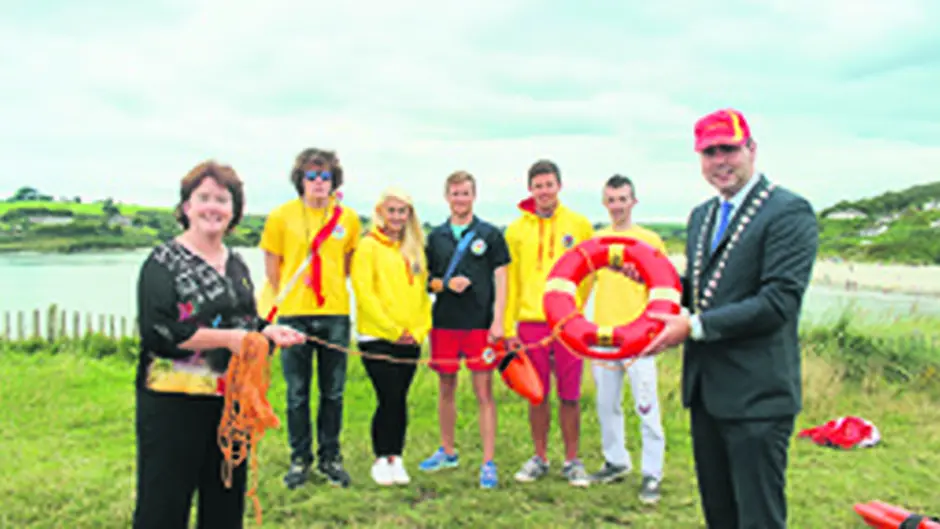 Schoolchildren get wise lessons in beach safety Image