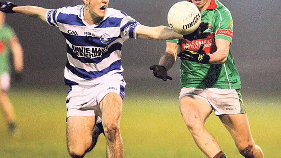 Familiar foes face off Image