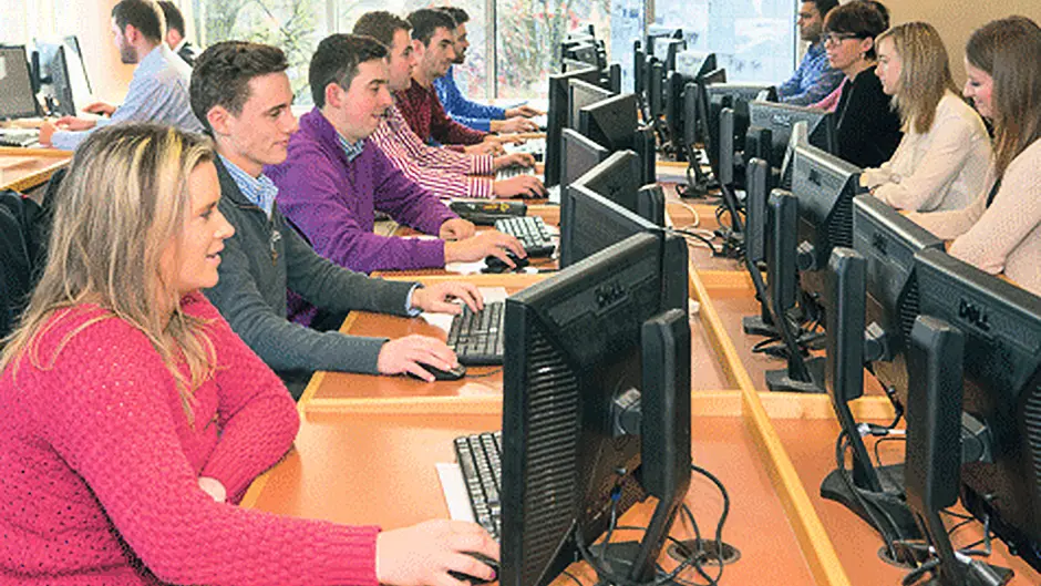 UCC students get first trading lab in Ireland Image