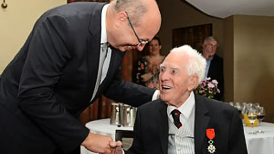 Union Hall's Francis gets Legion d'Honneur on his 100th birthday Image