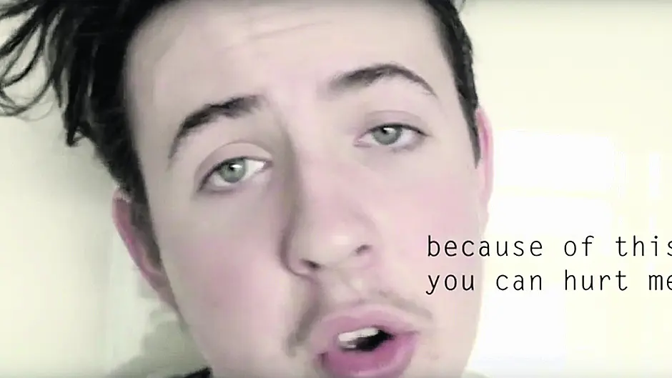 Poet puts anti-bullying message online Image