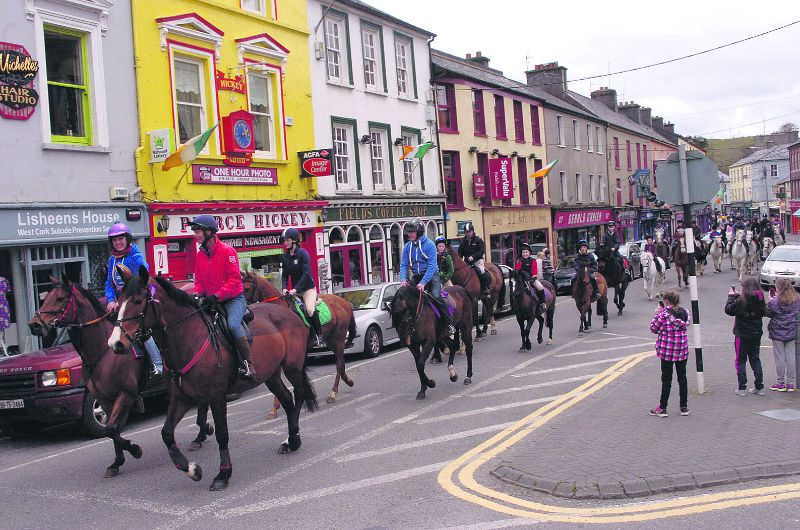 Huge turnout to support Ray Murnane fund Image