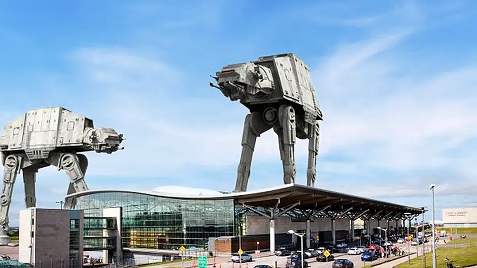Cork Airport has fun with Twitter as Star Wars cast arrives to film near Mizen Head Image