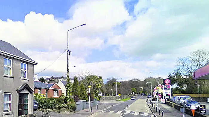 Pedestrians are risking their lives at crossing Image