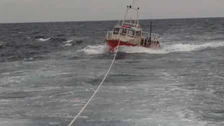 Courtmacsherry lifeboat aids stricken fishing vessel Image