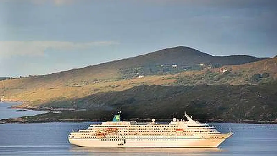 Cruise liner visits play an important role in economy of Bantry Image