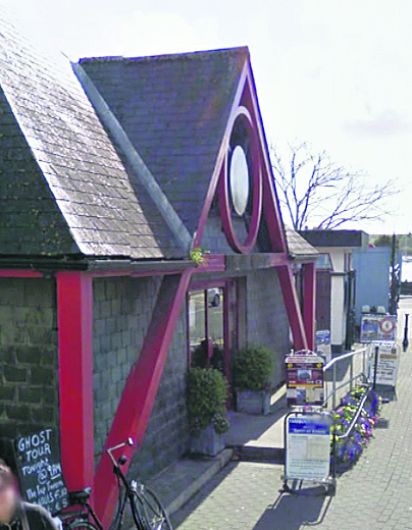 Council to press ahead with ban on sandwich boards in Kinsale Image