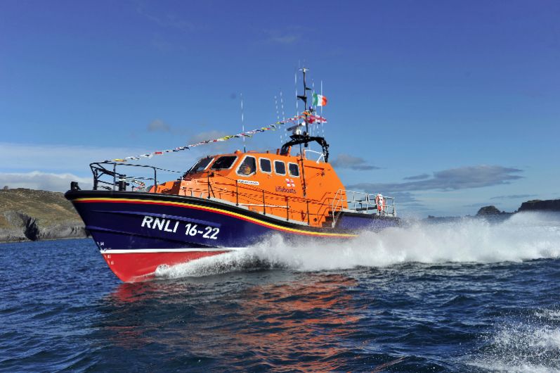 Yacht sinks off Sherkin but five rescued by Baltimore RNLI Image