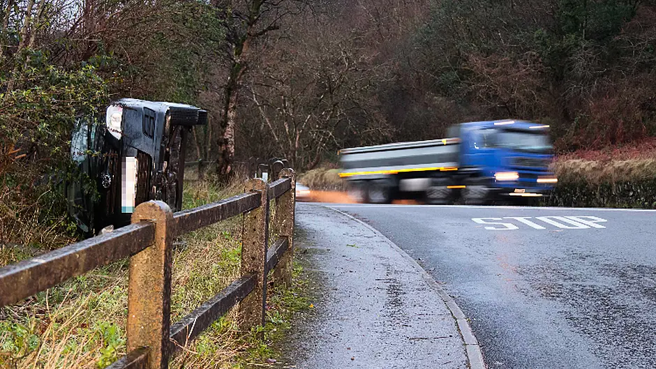 Council only grits some national roads Image
