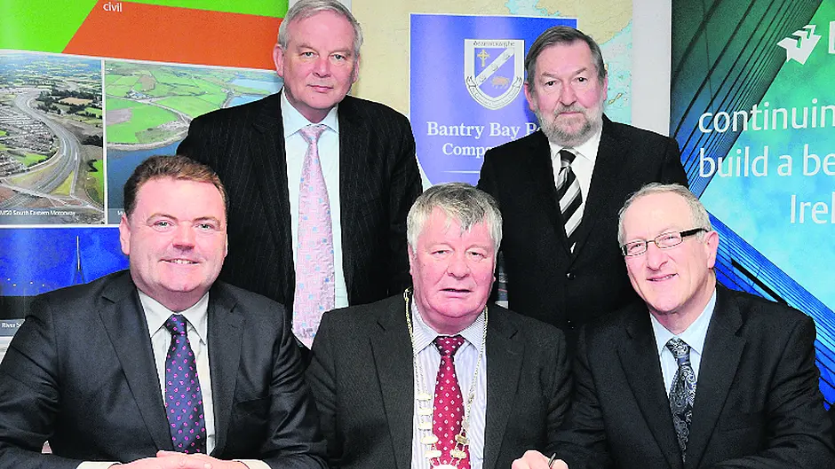 Contract is signed for €8.5m harbour plan Image