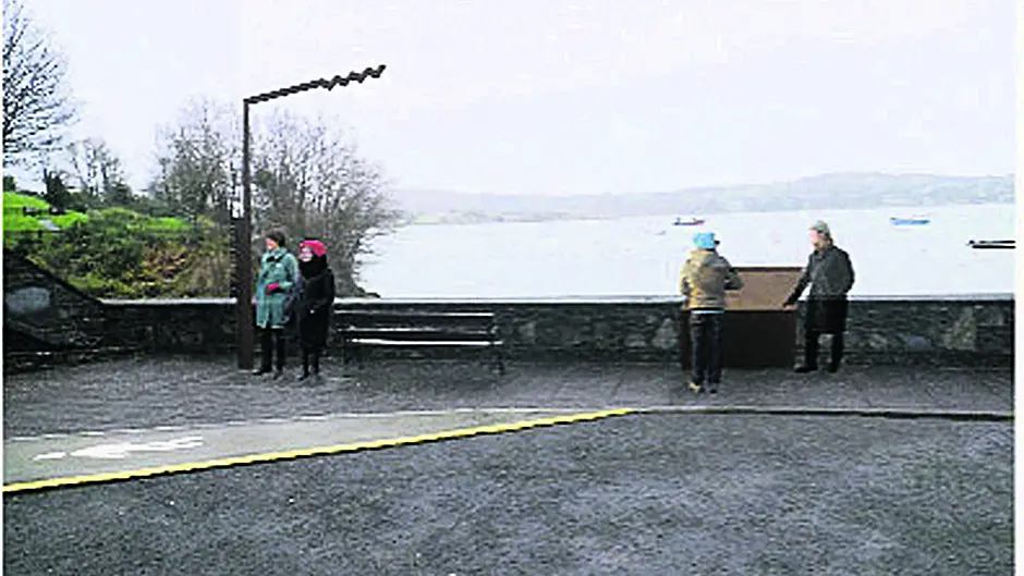 ‘Photo frame'-type signs are defended by Fáilte Ireland Image
