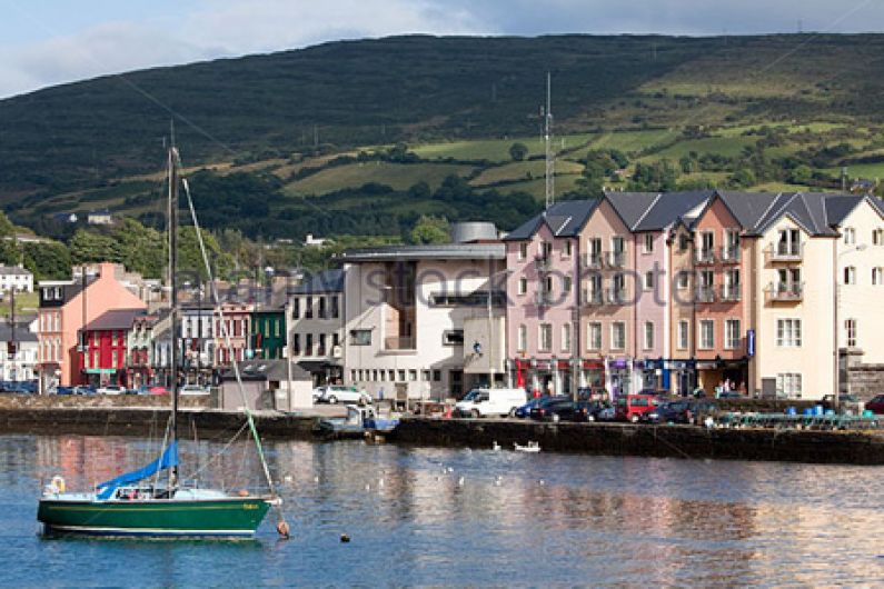 Woman ‘in tears' over father's fall on Bantry street Image