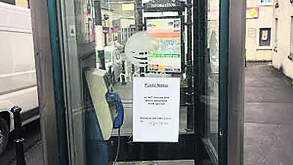 Eir's plans to remove phone box are criticised Image