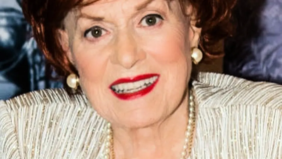 Auction of O'Hara items makes close to €500,000 Image