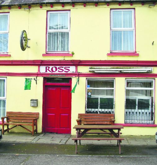 Garda probe into ‘exploding wood' left at Durrus pubs Image