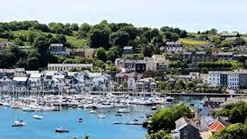 Judge warns fisherman from Limerick: ‘Don't set foot on West Cork land' Image