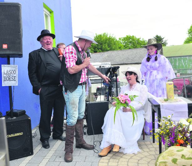 ‘Wedding' highlight of Ballydehob Country Music Festival Image