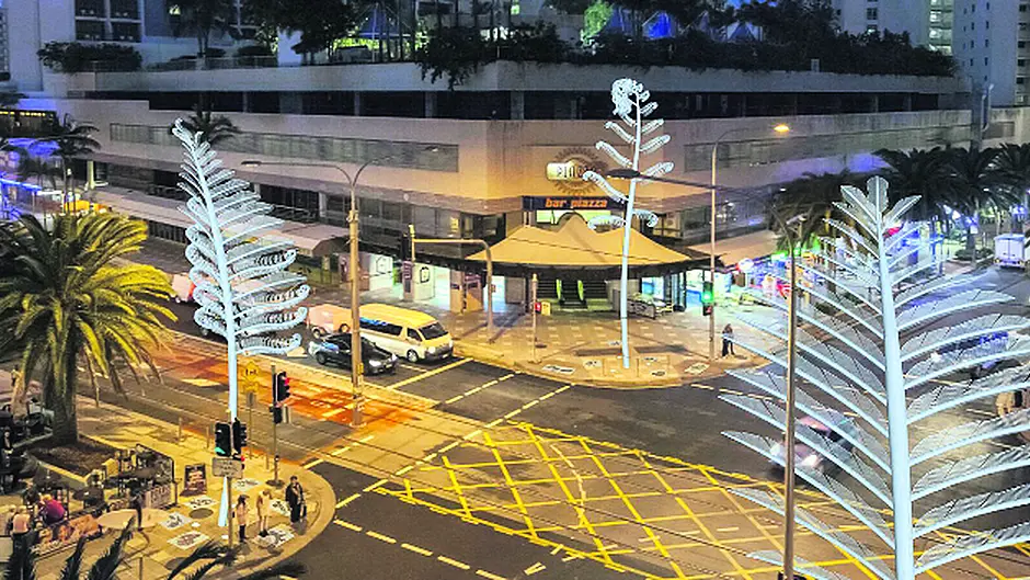 Sculptor Alex wins major commission in Gold Coast city Image