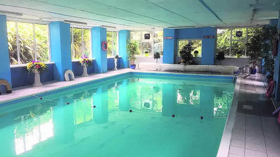 Last splash for Bandon duo as pool closes after 30 years Image