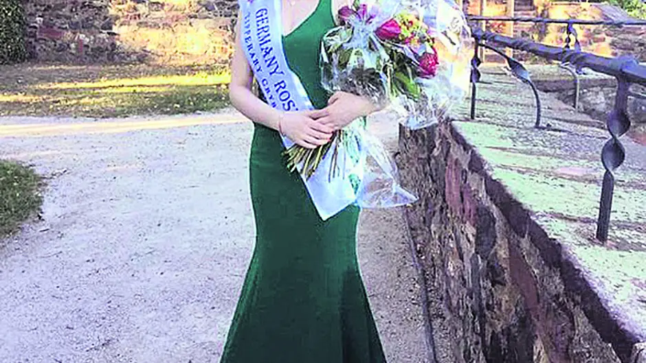 Rose Áine heads for the Dome via Bantry Image