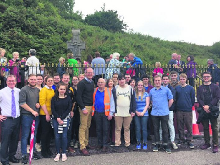 Brexit dominates speeches at Béal na Bláth Image