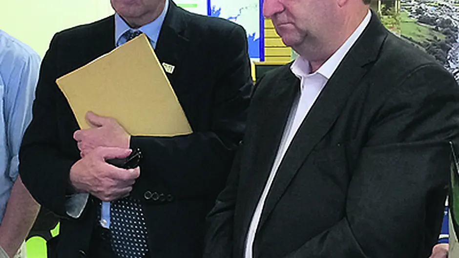 Transport Minister drove to West Cork ‘to see the roads' Image