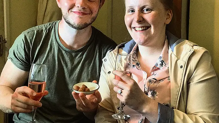 Fintan proves he's ‘sweet' on Clare with Clon proposal Image