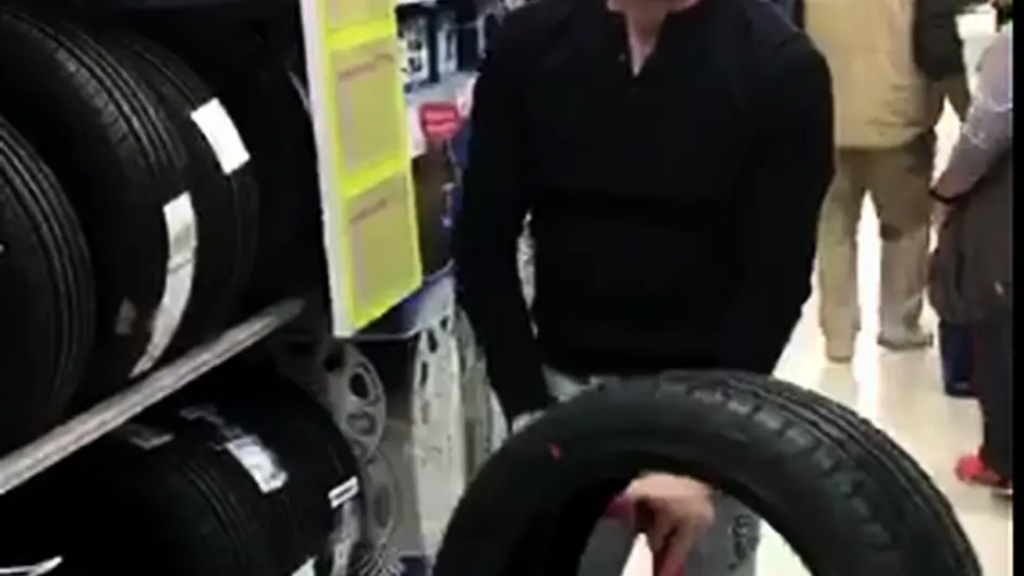 VIDEO: Watch what happens when Olympic heroes Gary and Paul O'Donovan go bike and tyre shopping in Spain! Image