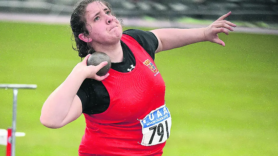 Laura's power putts her in the frame for national indoor title Image