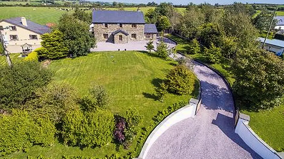 Sleek and stylish with rural charm Image