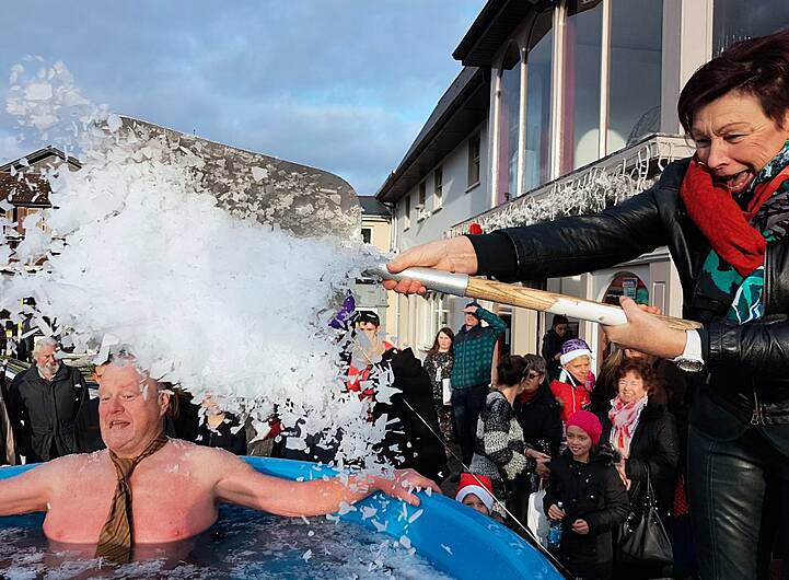 Ice bath challenge for charity at Skibbereen Farmers' Market on Saturday Image