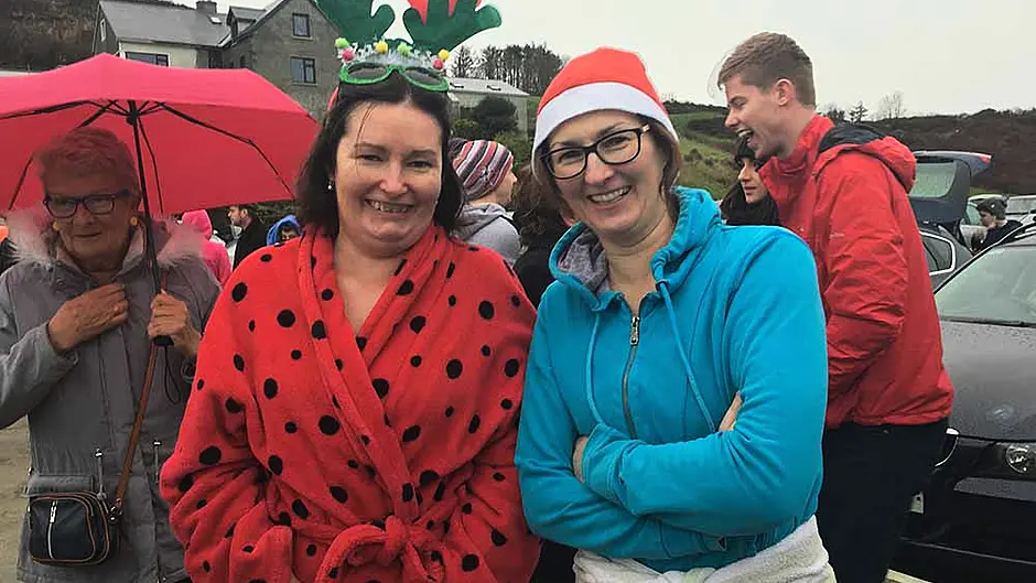 Hardy souls brave the waves in West Cork for worthy causes Image