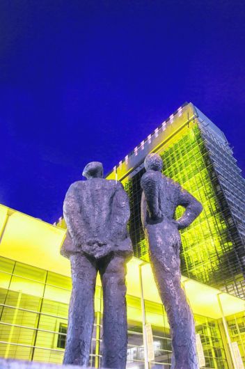 Council meeting marks 50th year of iconic County Hall Image