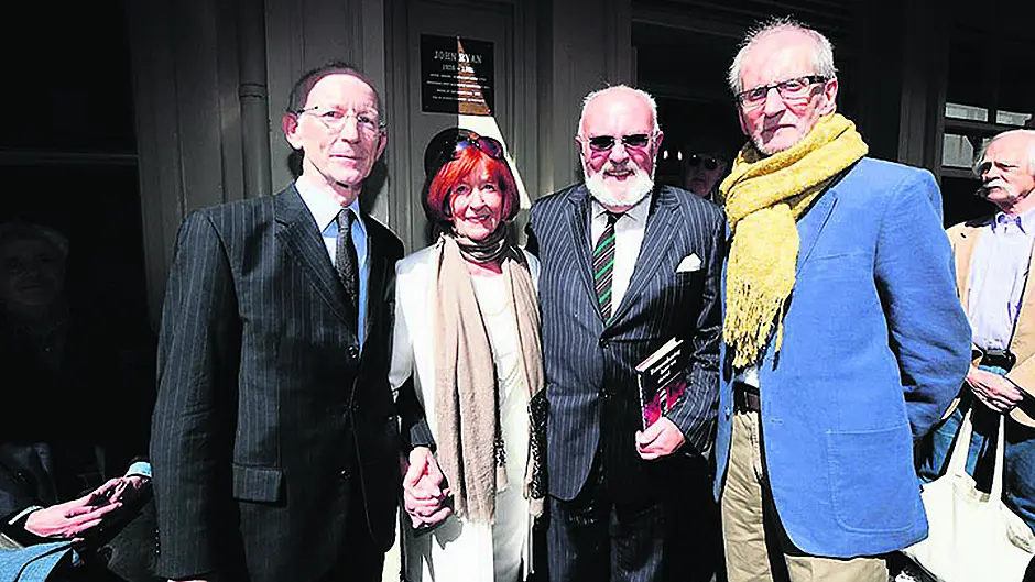 Ringabella lady at plaque unveiling to late husband Image