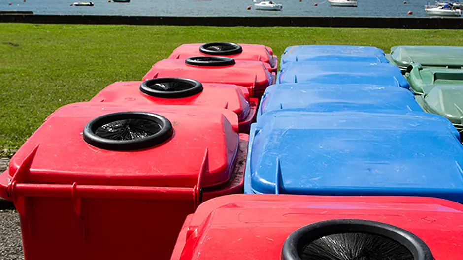Harbour sewage discharge reduced to 20,000 bins daily Image