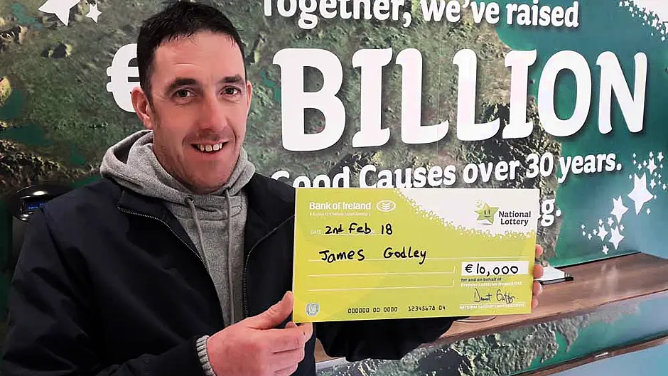 Enniskeane family delighted with €10,000 lottery win Image