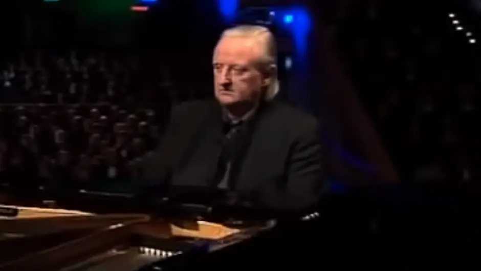Irish music lovers in mourning at news of death of Mícheál Ó Suilleabháin Image