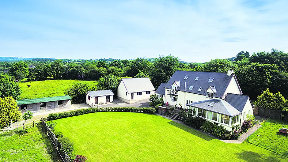 No horsing around with attractive Knockduff House Image