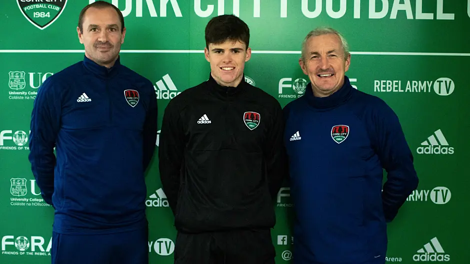 Schull star Hurley signs first professional contract with Cork City Image