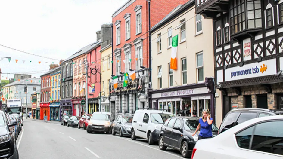 Traffic warden to divide time between towns Image