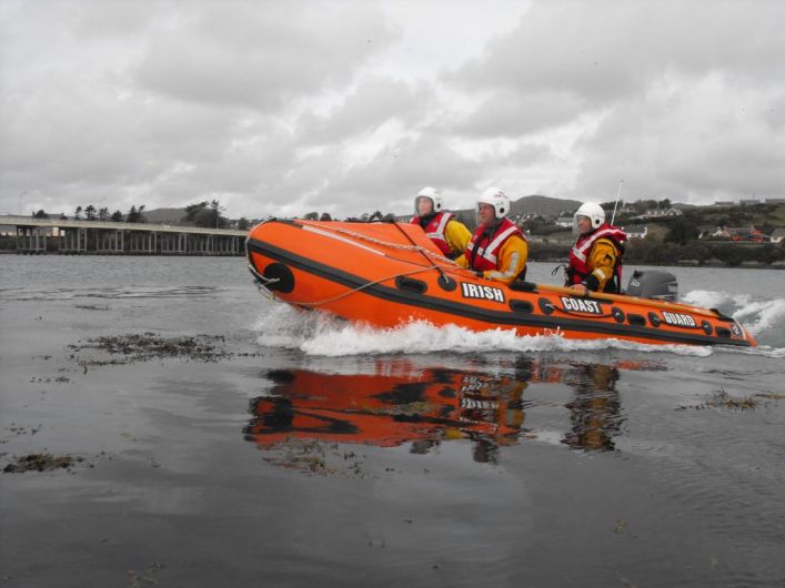 Deceased crewmember taken off Spanish trawler Image