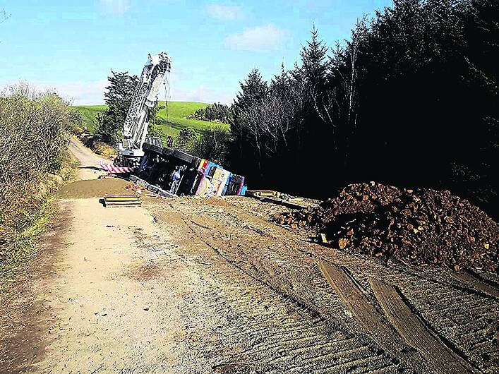 Sat Nav sends crane down wrong road Image