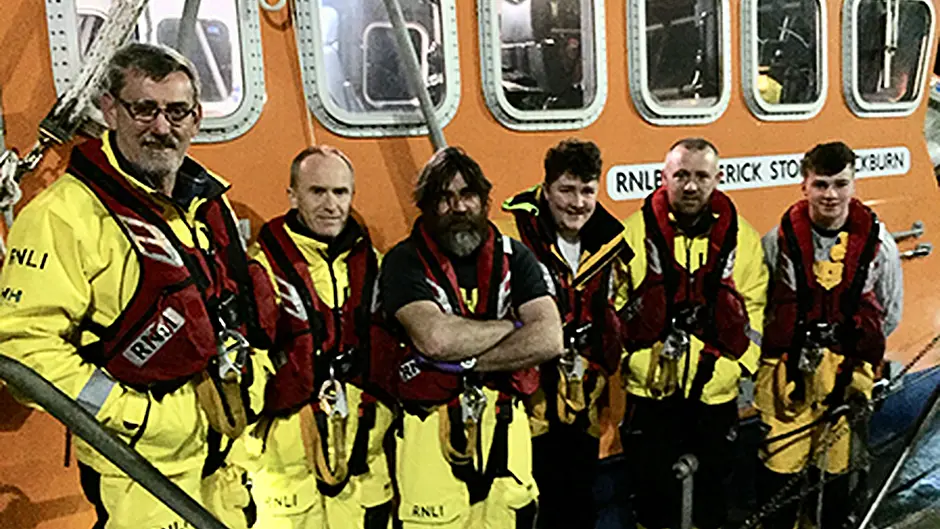 Courtmacsherry lifeboat tows drifting yacht to Kinsale Image