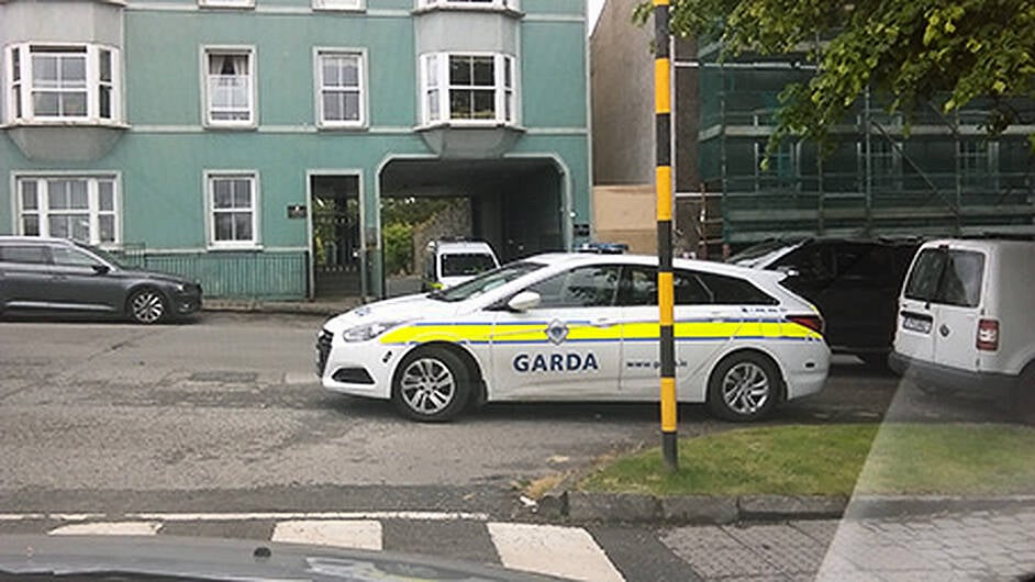 Bandon manhunt underway after one arrested, three missing Image