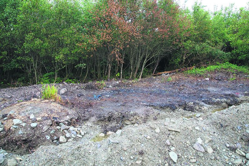 Gardaí probe burning of two traveller caravans Image