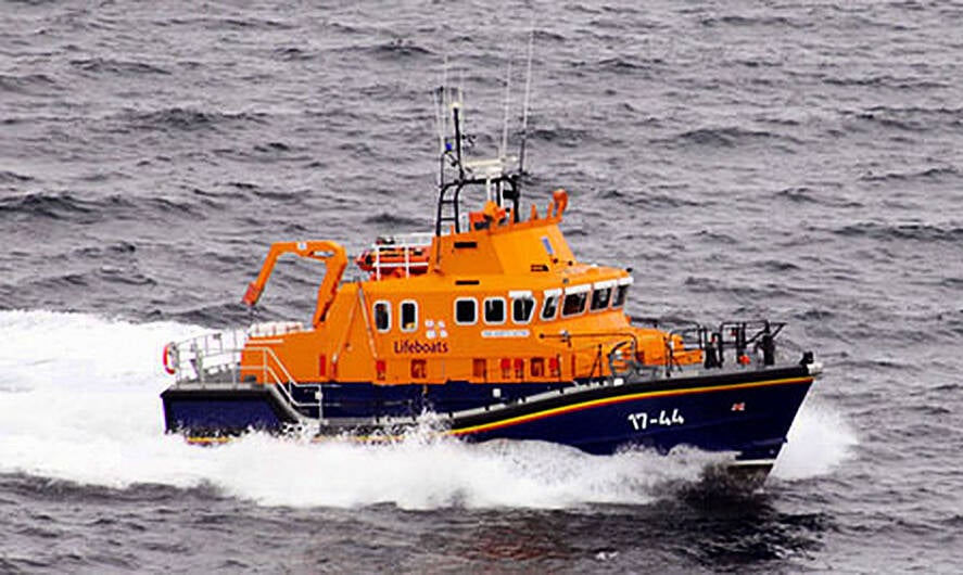 BREAKING: Castletownbere lifeboat tows yacht to safety Image