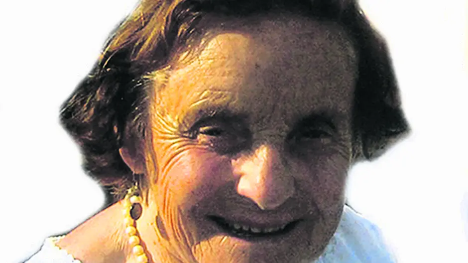 Sheila's anniversary notice captures readers' hearts Image