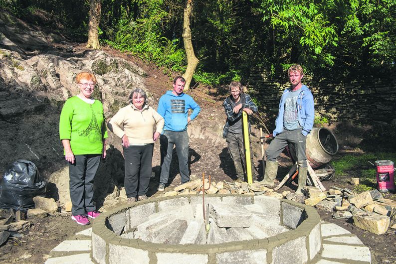 Castle mass sets scene for Ballinacarriga church anniversary Image