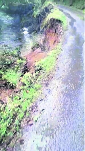 Kealkil residents may be cut off as road erodes Image