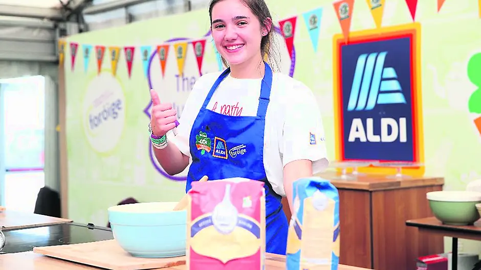 Caoimhe scoops €1,000 and national junior baking title Image